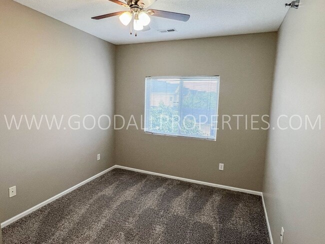 Building Photo - Spacious 3-Bedroom, 2-Bath Condo in the Heart of Ankeny