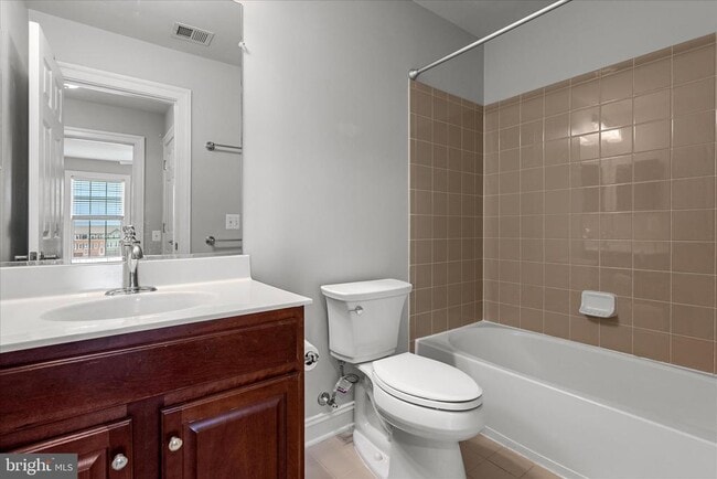 Building Photo - 507 Flameflower Terrace SE