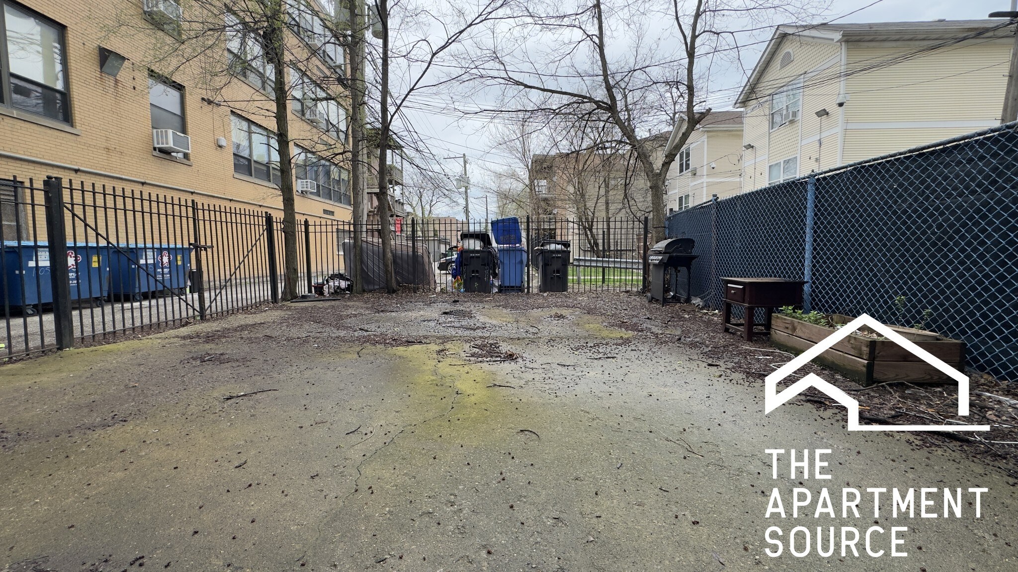 Building Photo - 2642 W Hirsch St