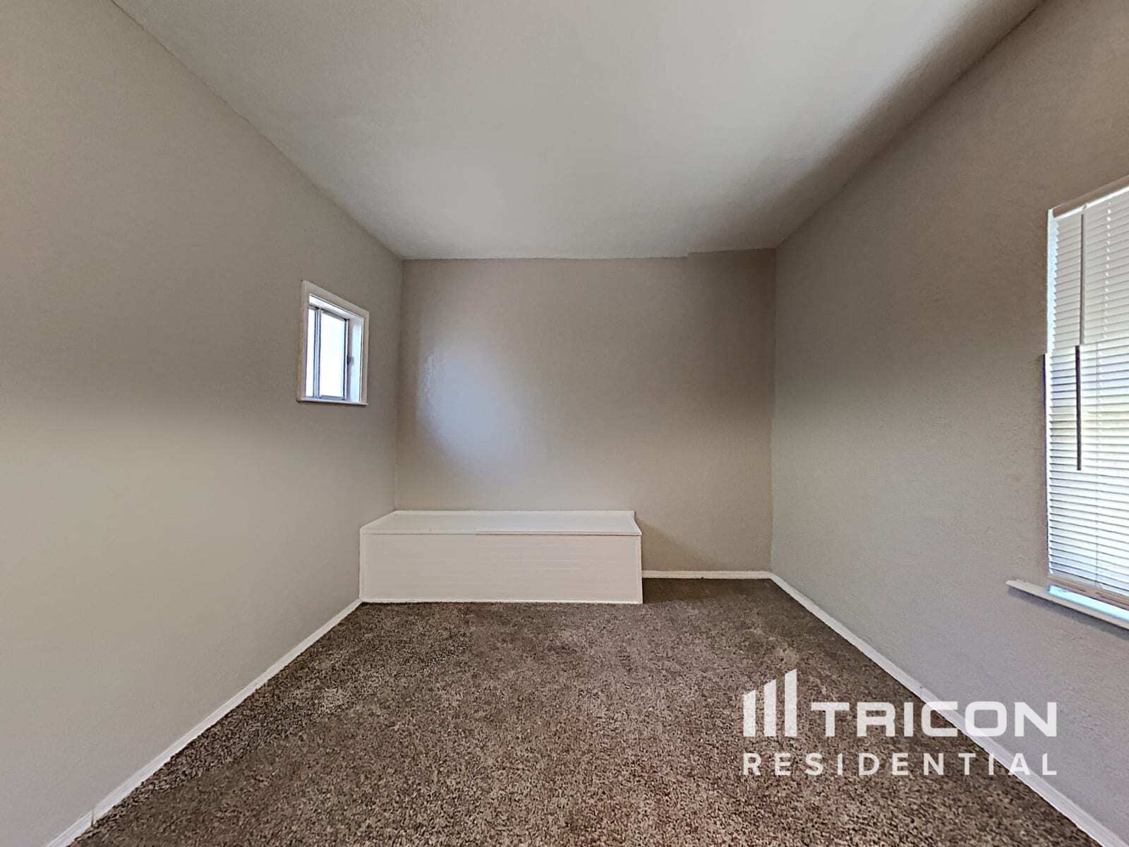 Building Photo - 423 Byrnes Dr