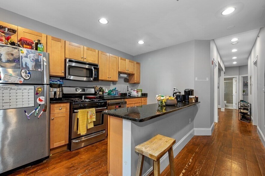 Building Photo - 16 Sewall St