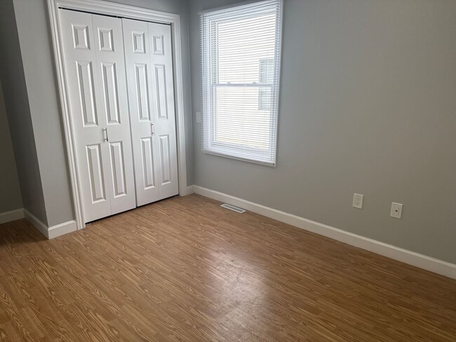 Building Photo - 622 Garvey Ln