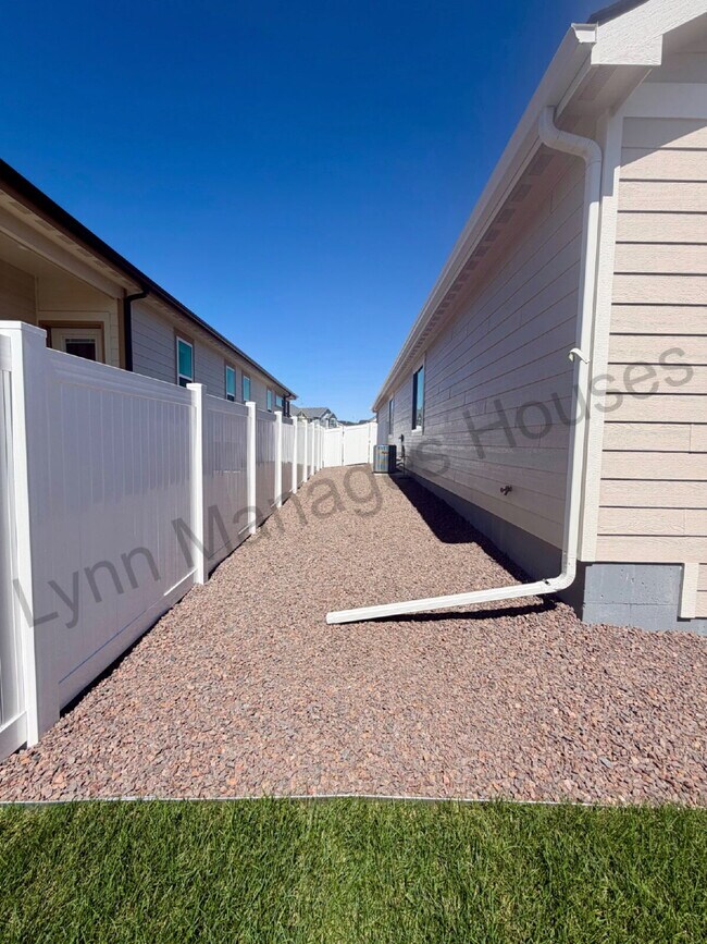 Building Photo - Brand New Single Family Home!