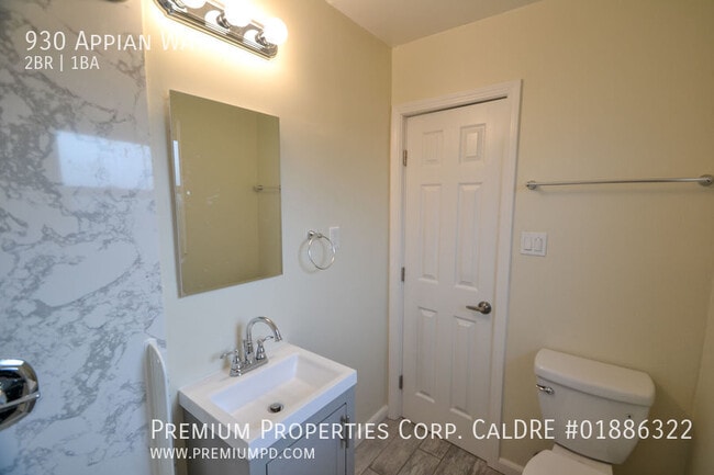 Building Photo - 930 Appian Way