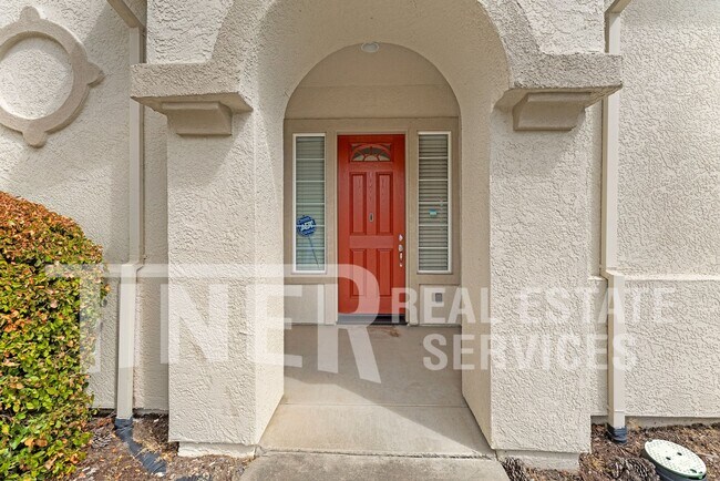 Building Photo - 35 Sabre Ct