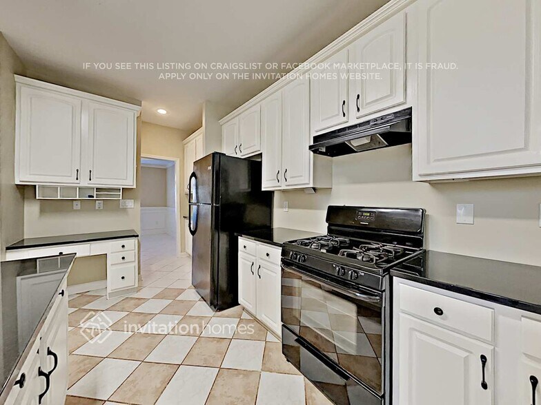 Building Photo - 4305 Dorset Ln
