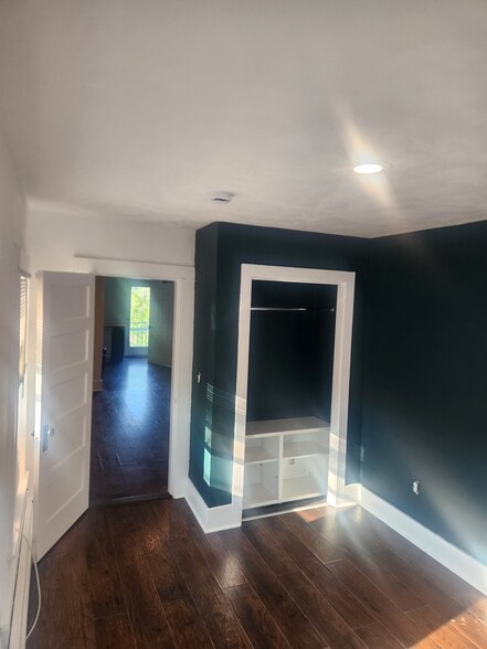 Building Photo - 144 Onset Ave