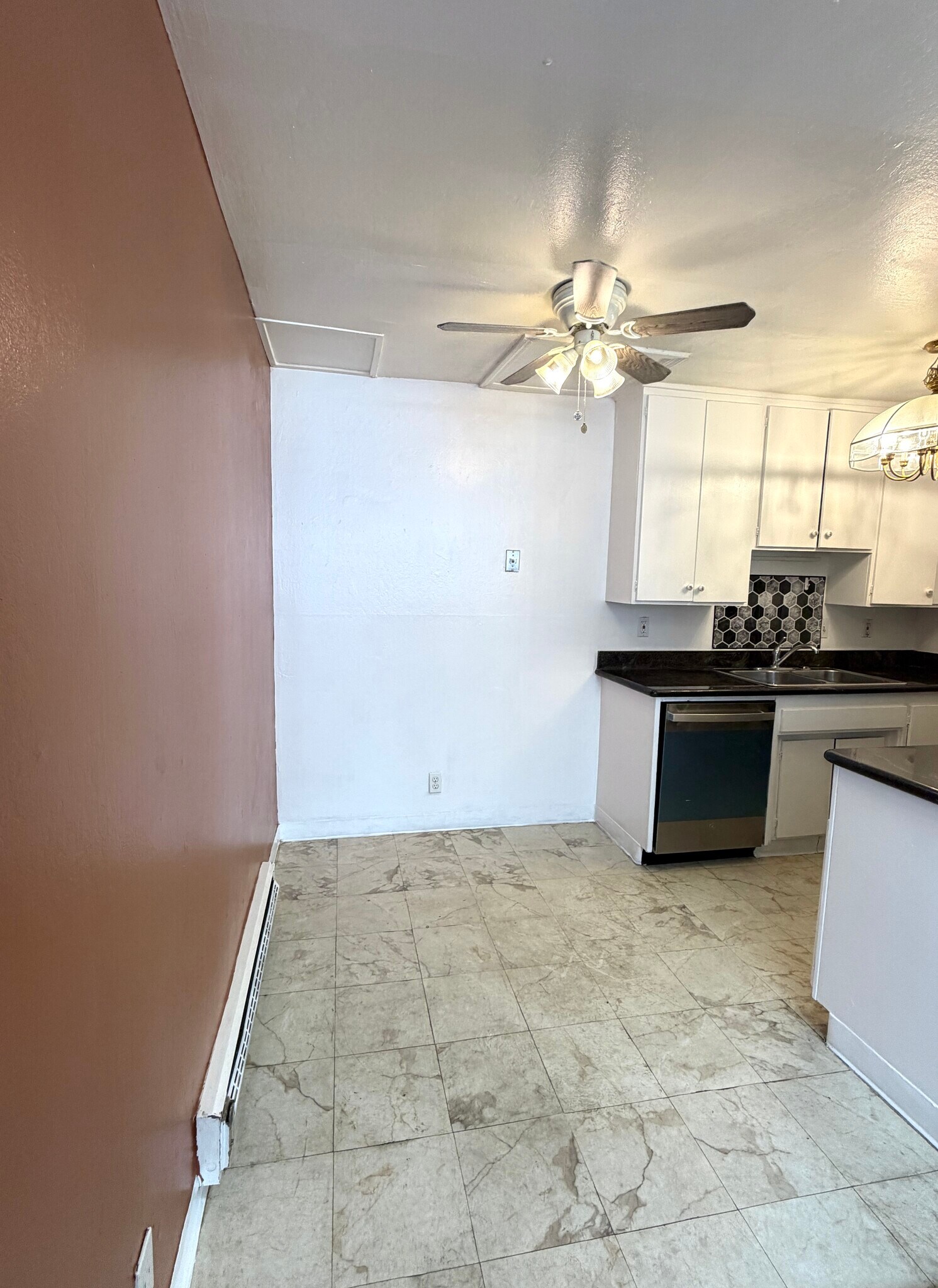Open concept dining area - 1586 Albatross Dr