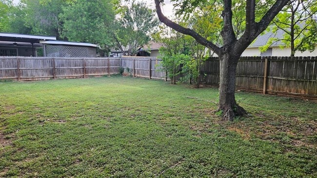 Building Photo - 8907 Creekmont Cove