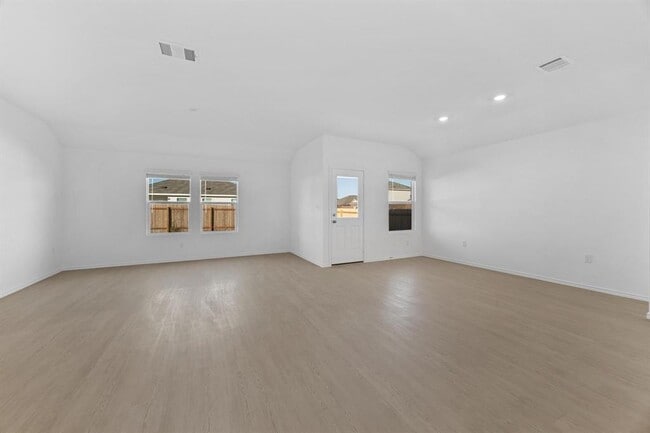 Building Photo - 209 Donnington Dr