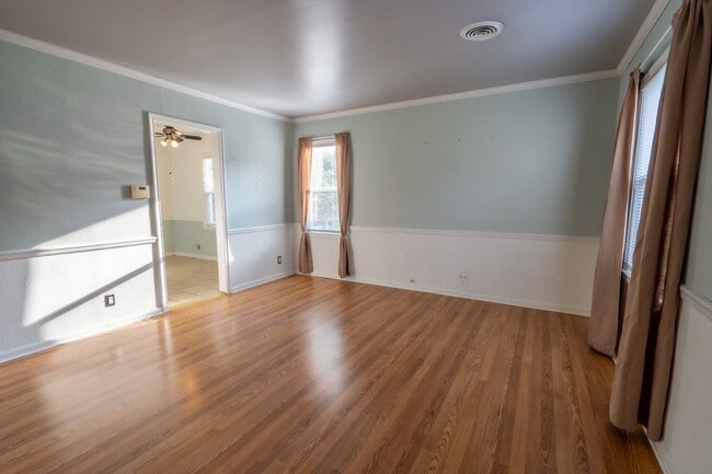 Building Photo - Charming 2 bed 1 bath in midtown Tulsa!