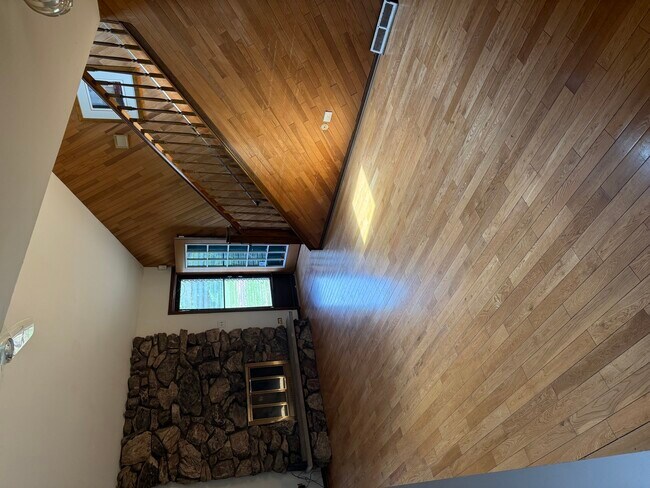 Building Photo - 16752 Luella Ave