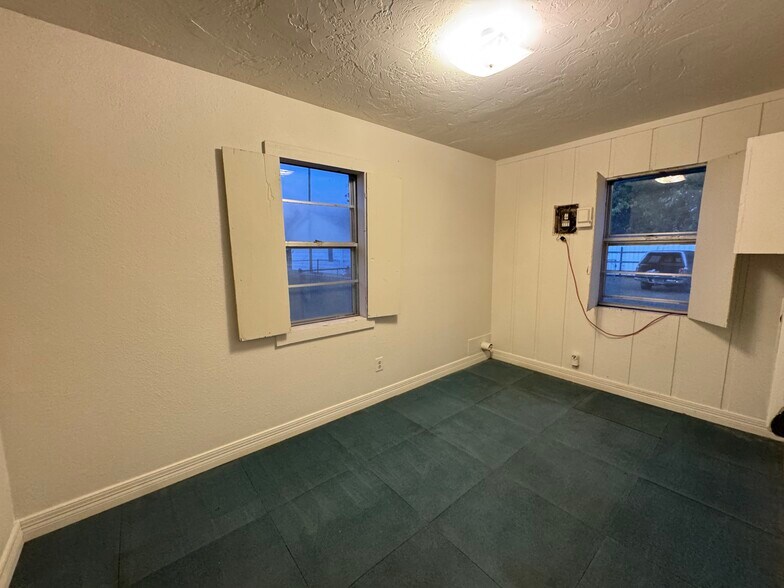 Building Photo - 2408 S Woodward Ave