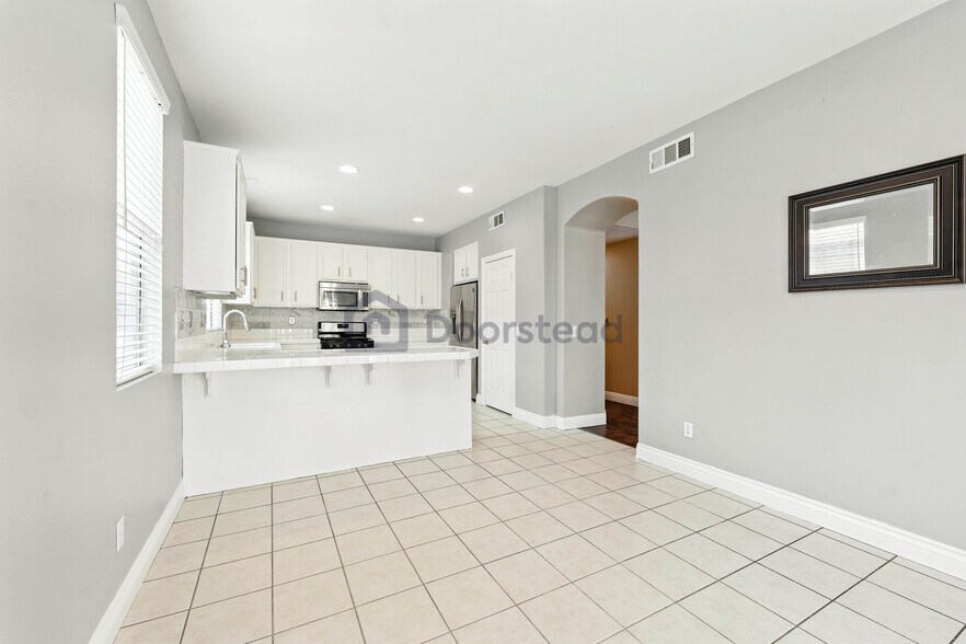 Building Photo - 17181 Bronco Ln