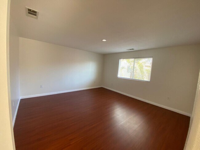 Building Photo - Luxurious 5-Bedroom, 3-Bath Oasis in Prime North Hills!