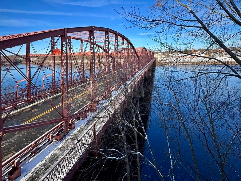 Building Photo - 35 Riverwalk Way