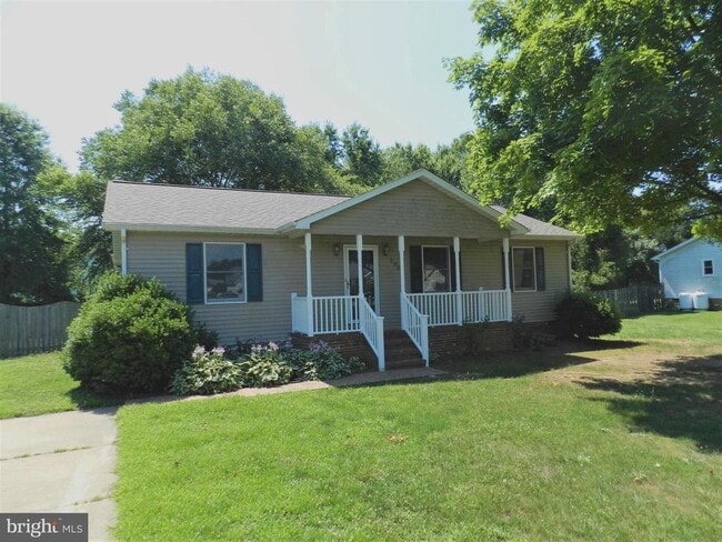 Building Photo - 206 Gerber Dr