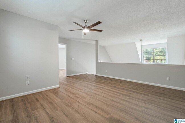 Building Photo - 205 Brookhollow Dr