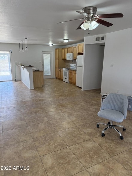 Building Photo - 3321 W Cholla St