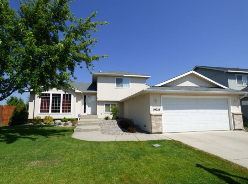 Primary Photo - 19023 E Shannon Ln