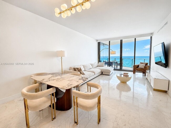 Building Photo - 15701 Collins Ave