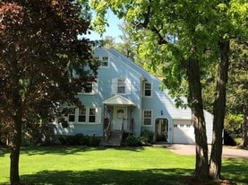 Building Photo - 206 Klinewoods Rd