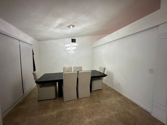 Building Photo - Modern 3-Bedroom Single-Family Home for Re...