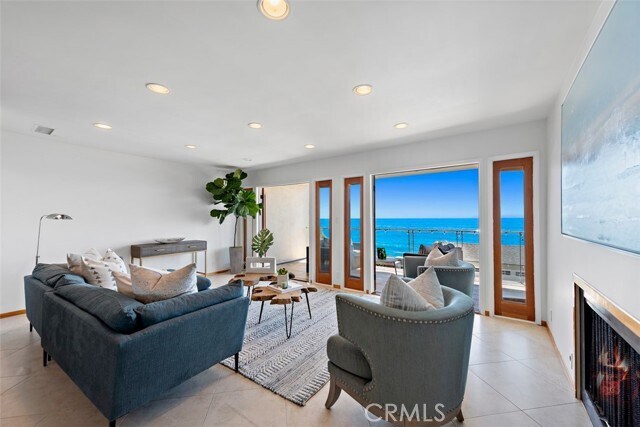 Building Photo - 150 Cleo St