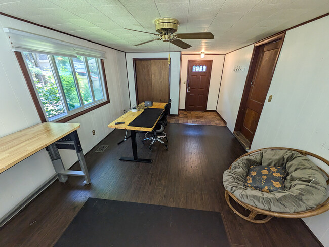 office / second bedroom with outside entrance - 140 Peck Ave