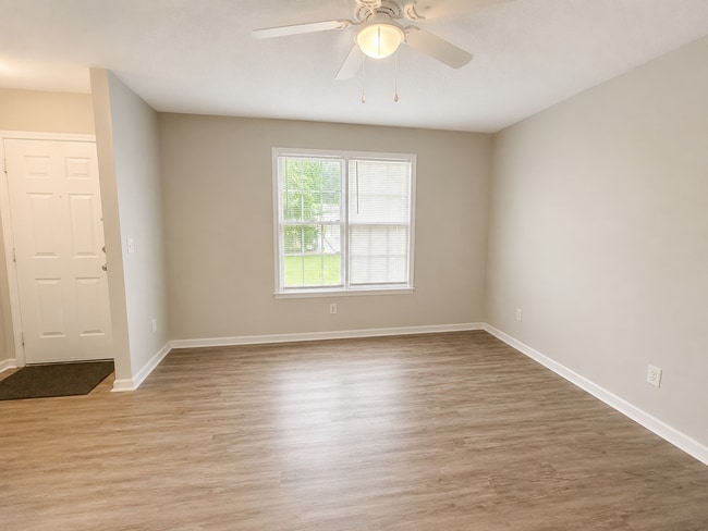 Building Photo - 113 Manorwood Ct