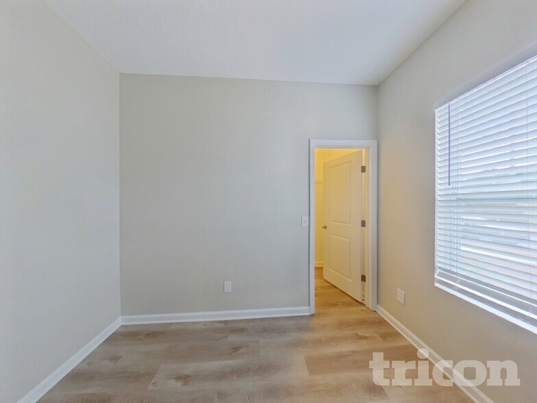 Building Photo - 16517 Cherry Landing Dr