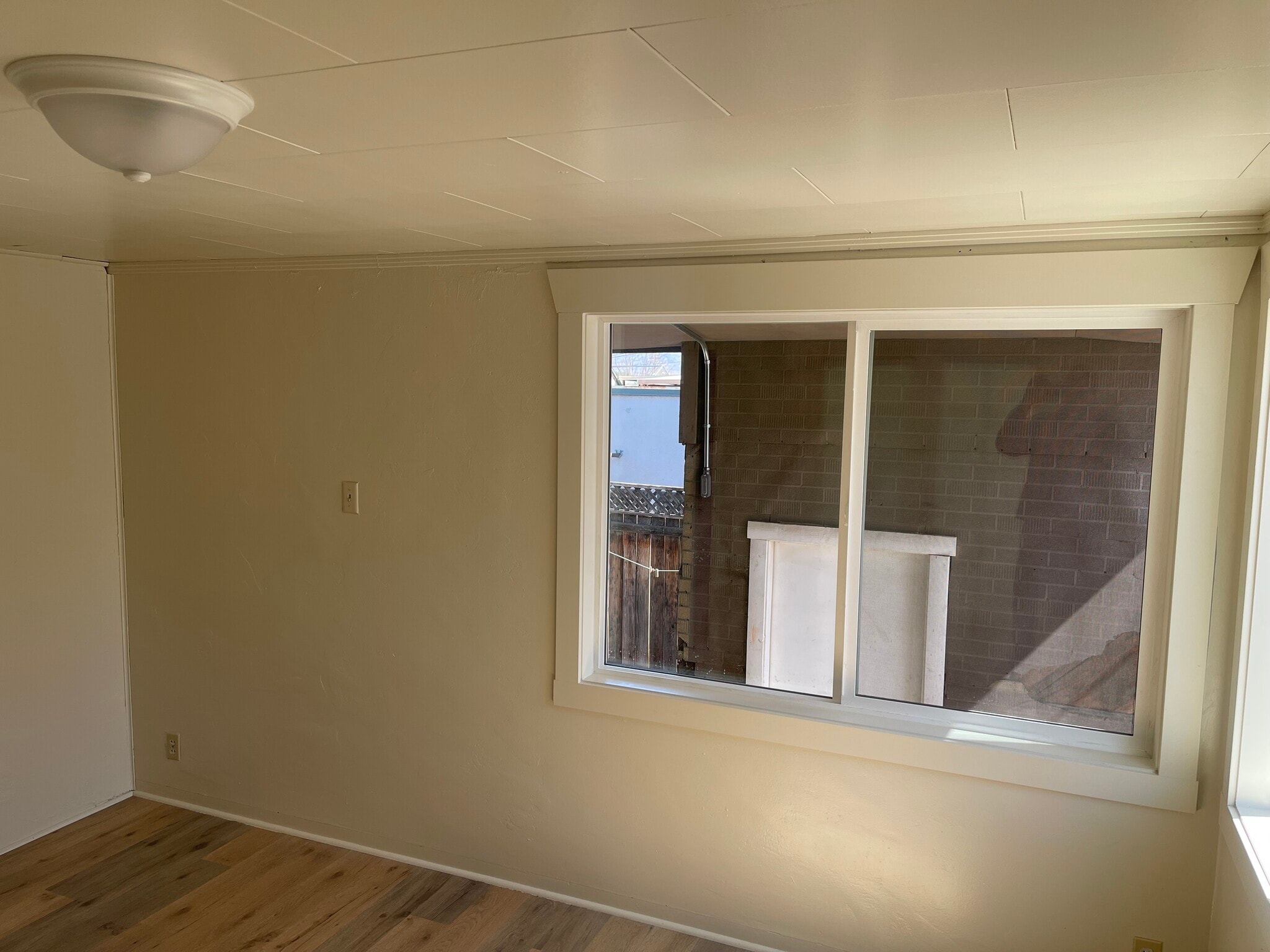 Building Photo - 407 La Mesa Way