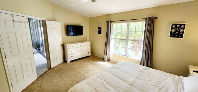 Building Photo - 5620 Sherborn Dr