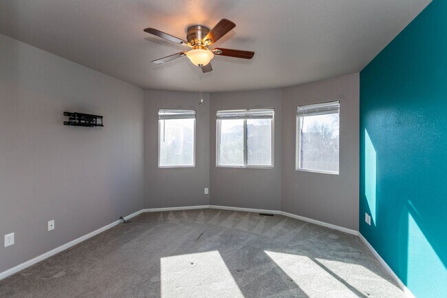 Building Photo - SPACIOUS 3BD HOME IN FREEDOM HEIGHTS W/ A/...
