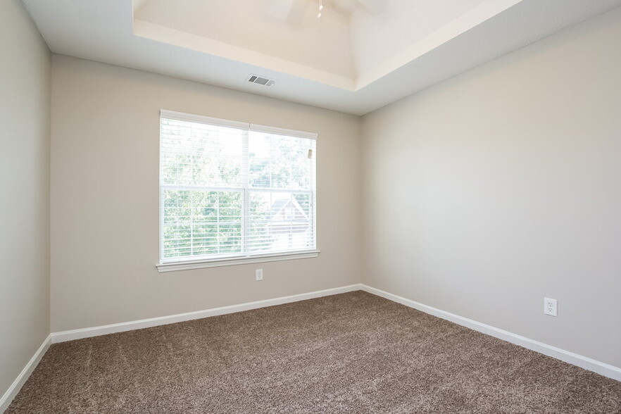 Building Photo - 53 Birchfield Ct