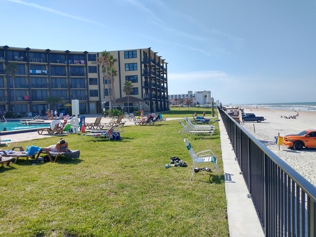 Building Photo - 2301 S Atlantic Ave