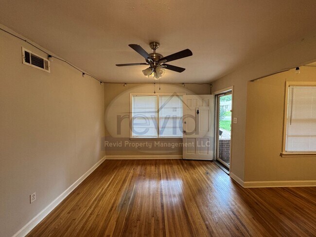 Building Photo - 1356 Mt Moriah Rd