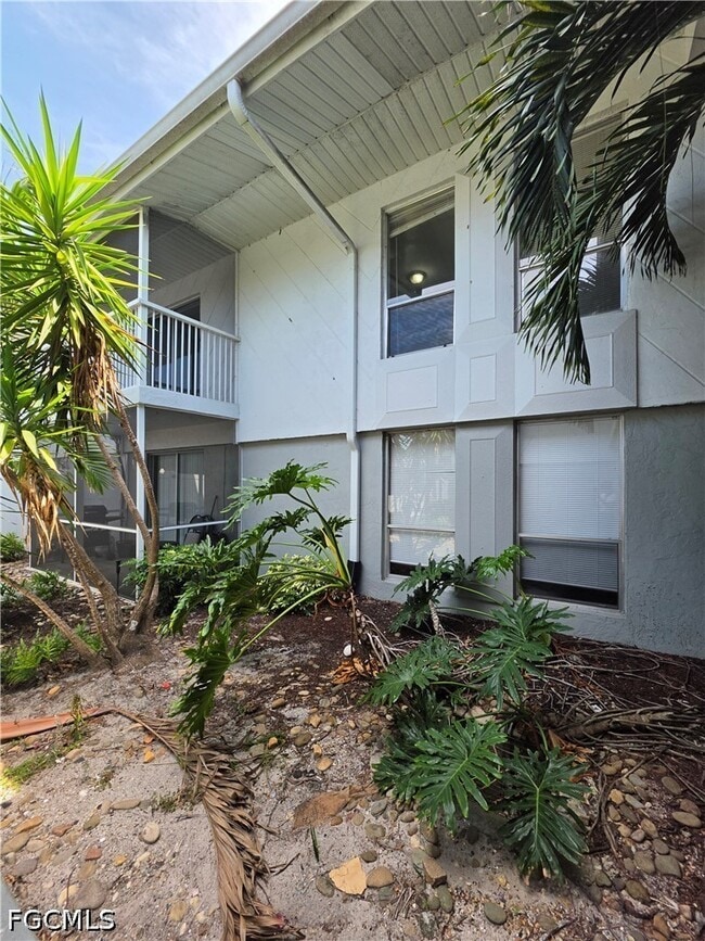 Building Photo - 1849 Maravilla Ave