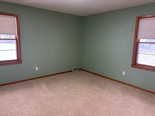 Building Photo - Grandville ranch available now