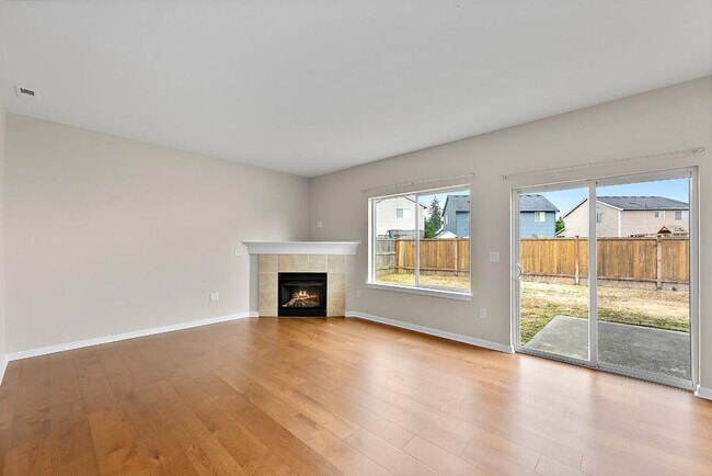 Building Photo - Bright & Spacious 4 Bedroom Home in Yelm f...