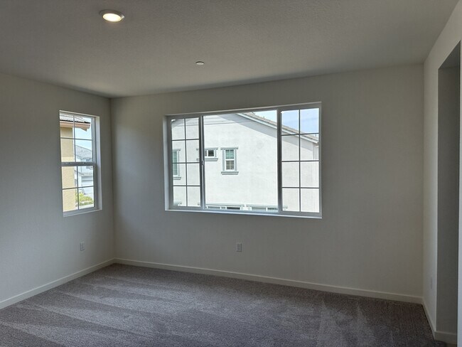 Building Photo - Come Tour This Beautiful Brand New 4-Bedro...