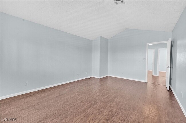Building Photo - 8720 Pavia Dr