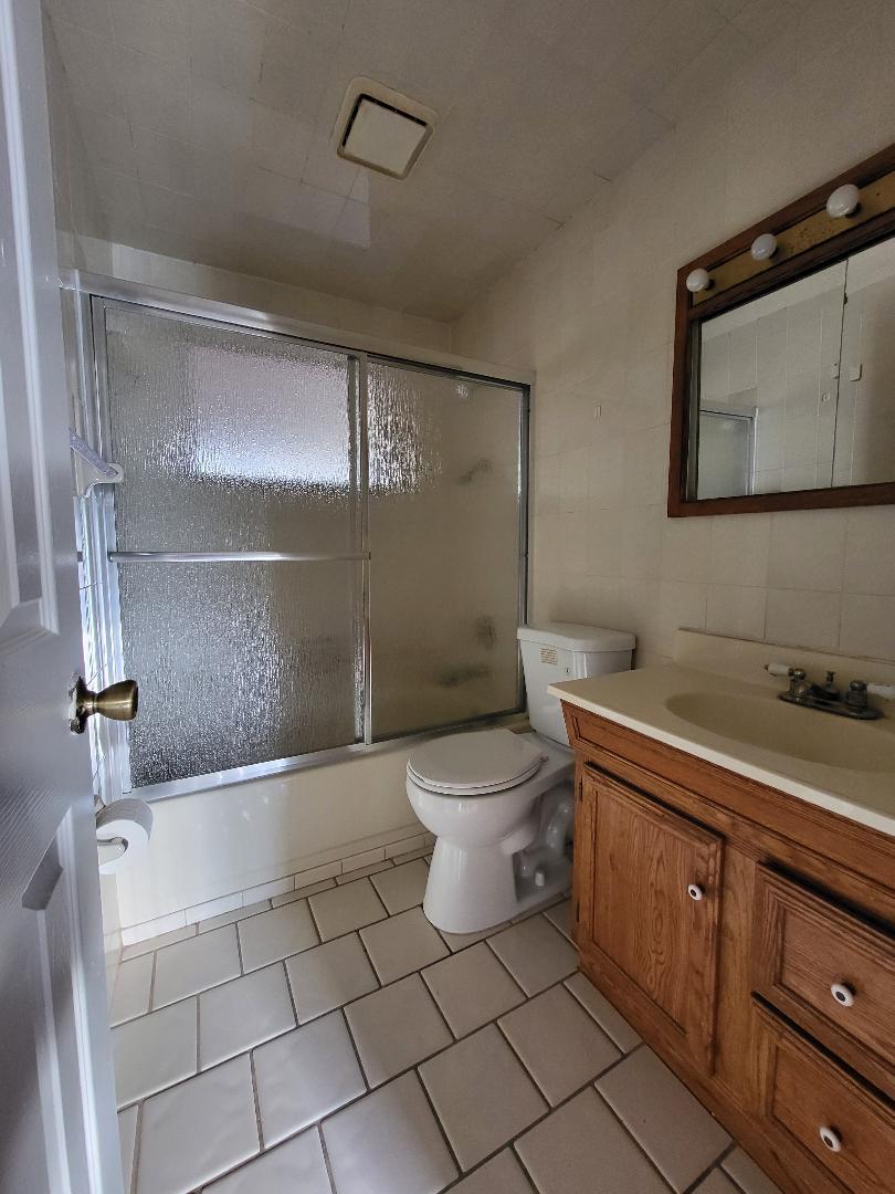 Bath - 1440 Brixton Ln