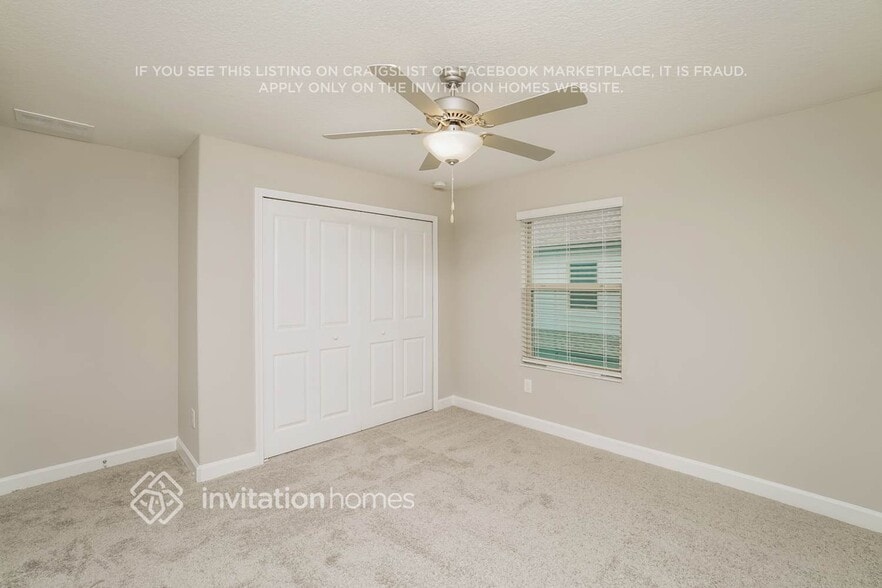 Building Photo - 2864 Coach Manors Way
