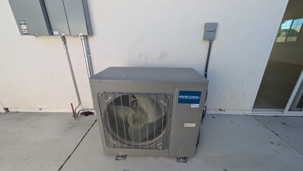 Building Photo - 20746 Elaine Ave