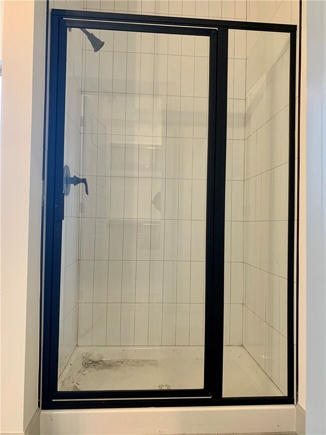 Building Photo - 1100 Tracey Ln