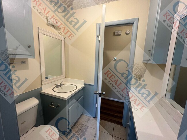 Building Photo - Adorable home W/ MOVE IN SPECIAL!