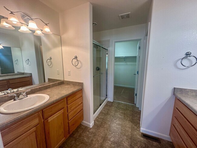 Building Photo - 6345 Chardonnay St