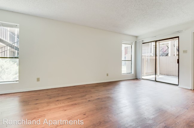 Building Photo - 2 br, 2 bath Apartment - 1212 E. Wadley Ave
