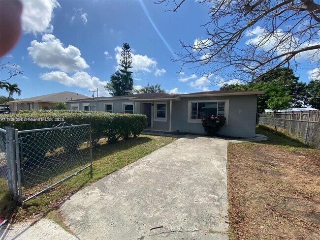 Building Photo - 10470 SW 172nd St